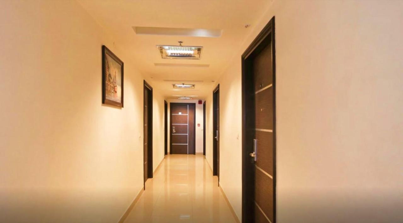 Genx Le Crescent Ghaziabad Hotel Bagian luar foto