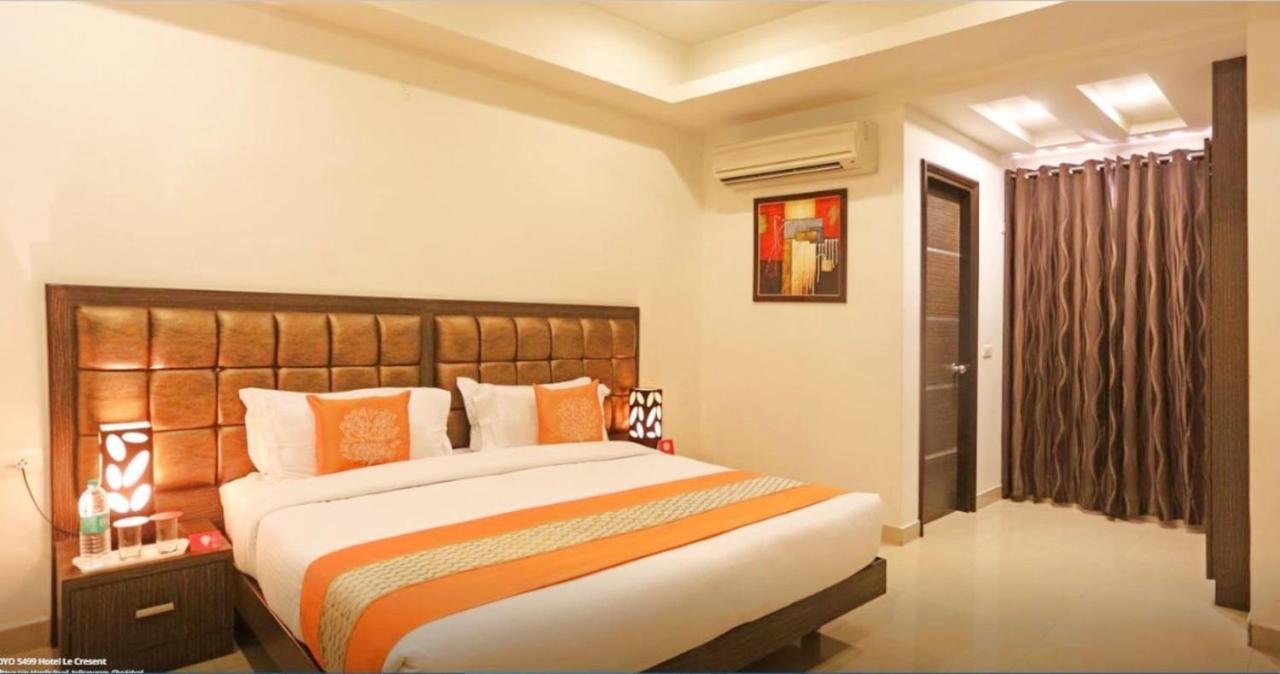 Genx Le Crescent Ghaziabad Hotel Bagian luar foto