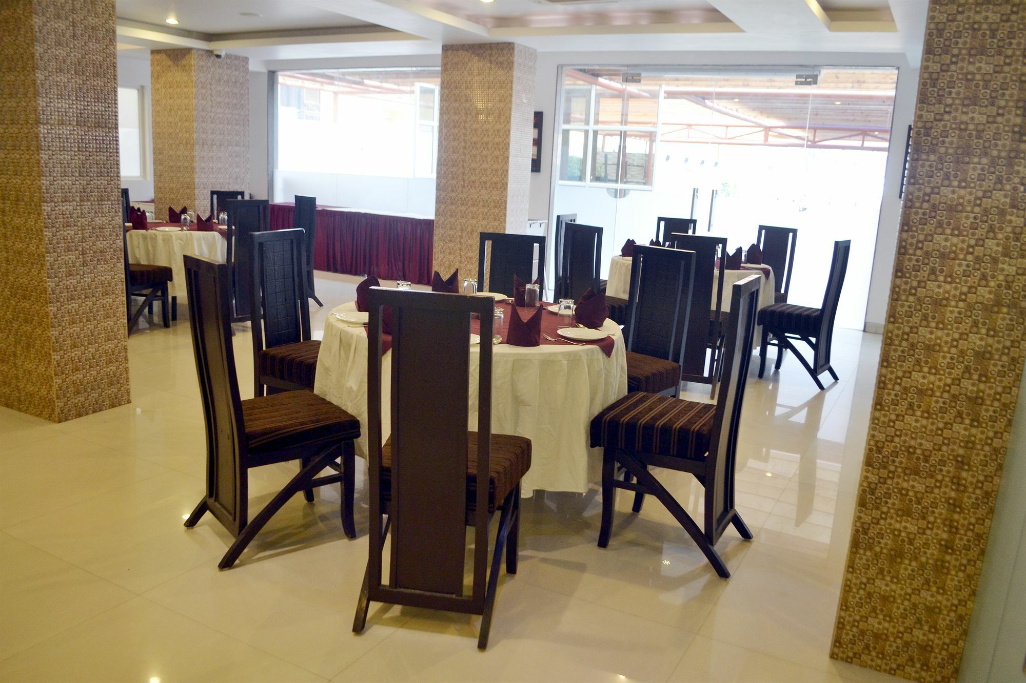 Genx Le Crescent Ghaziabad Hotel Bagian luar foto