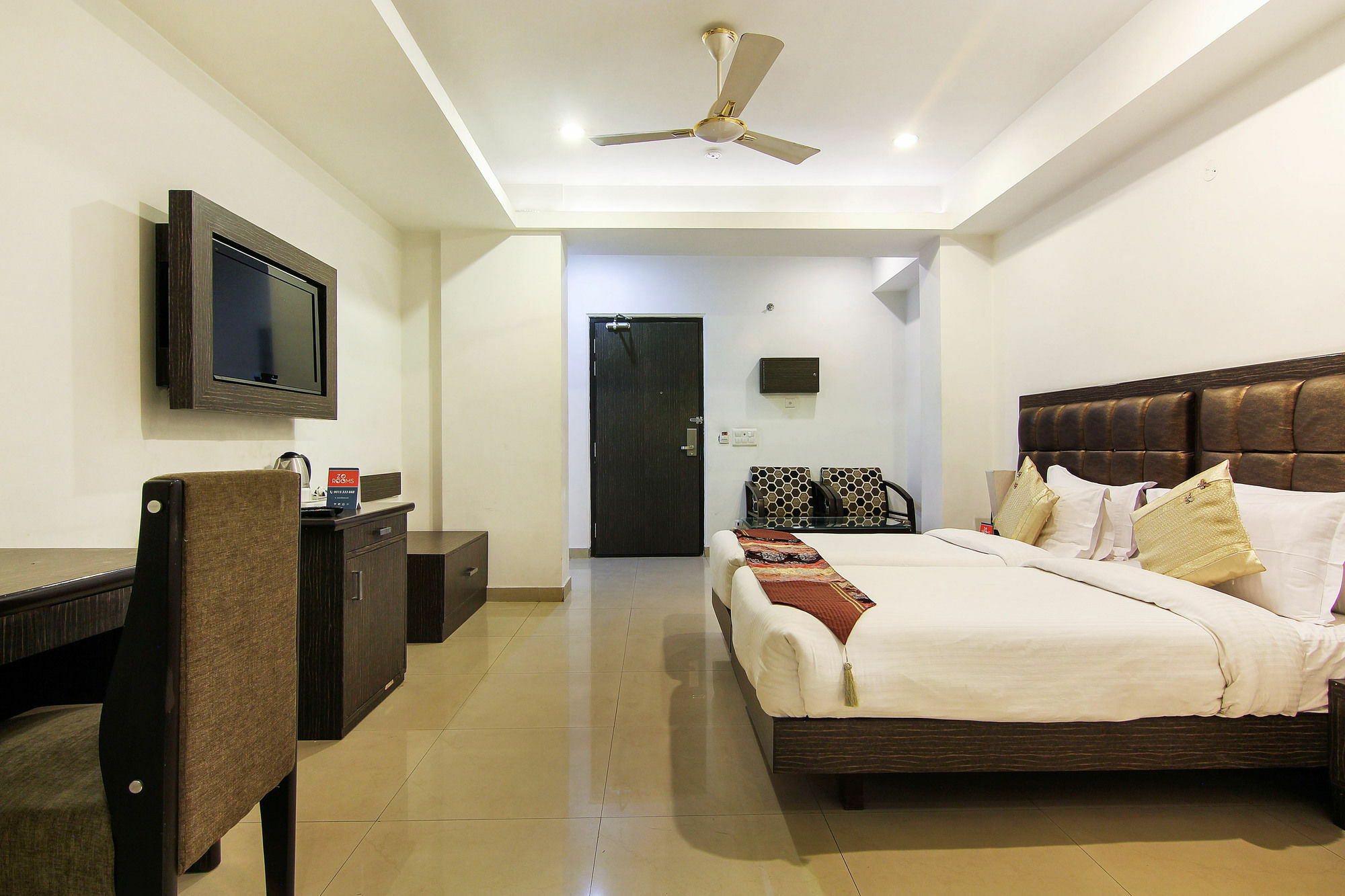 Genx Le Crescent Ghaziabad Hotel Bagian luar foto
