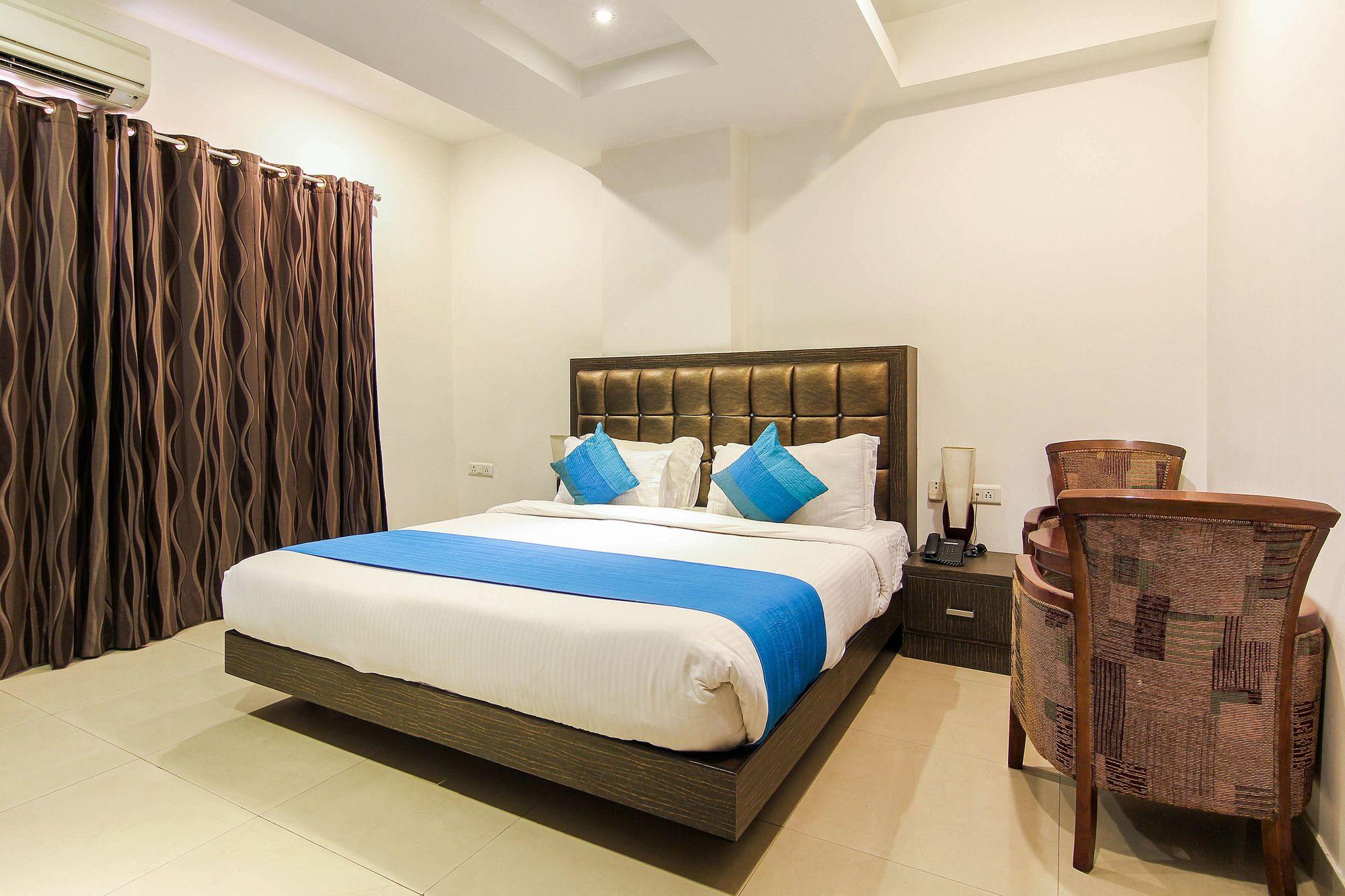 Genx Le Crescent Ghaziabad Hotel Bagian luar foto